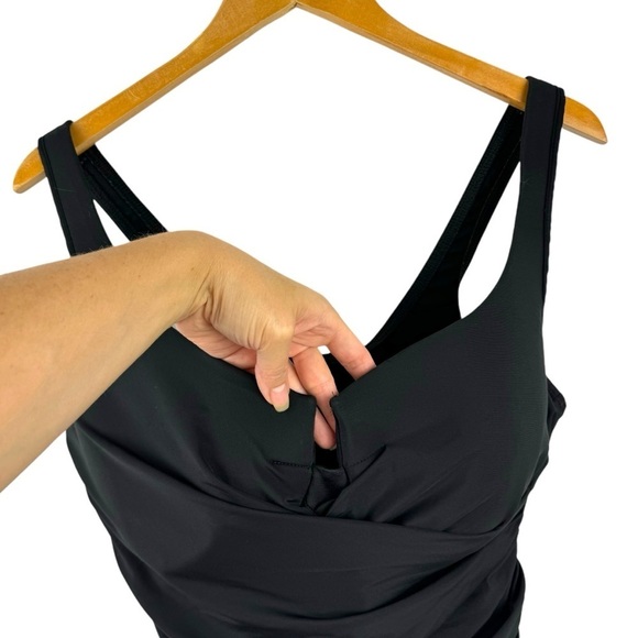 Miraclesuit Plus Size 20W Escape Underwire One Piece Swimsuit Must Haves Black - Picture 3 of 15